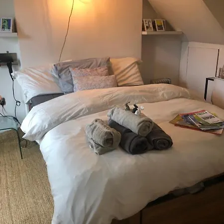 The Cottage, Ashfield Place *